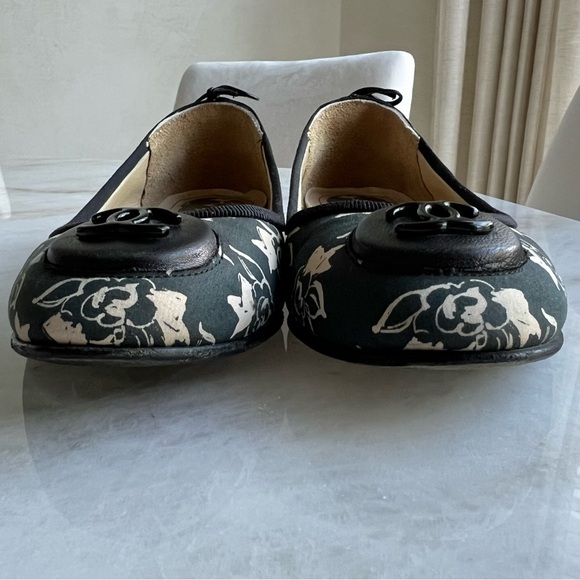 CHANEL Vintage Interlocking CC Logo pattern print green Ballet Flats - Picture 8 of 12